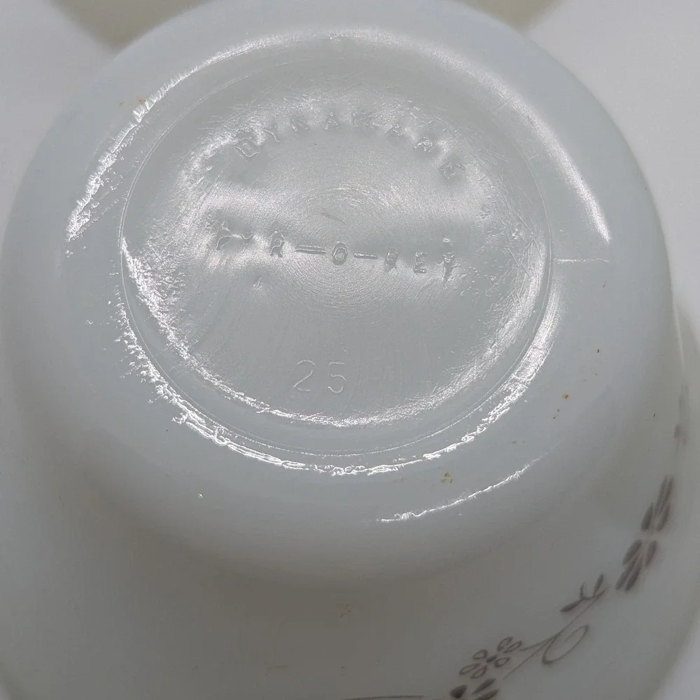 Dynaware Pyr-O-Rey Milk Glass Custard Cups Ramekins Floral Set‎ of 4 Vintage